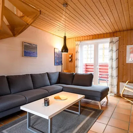 4 Person In Fano-by Traum