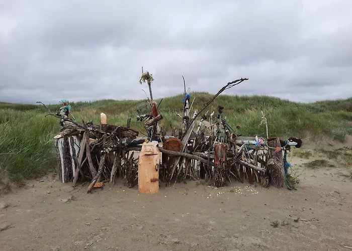 4 Person In Fano-by Traum *